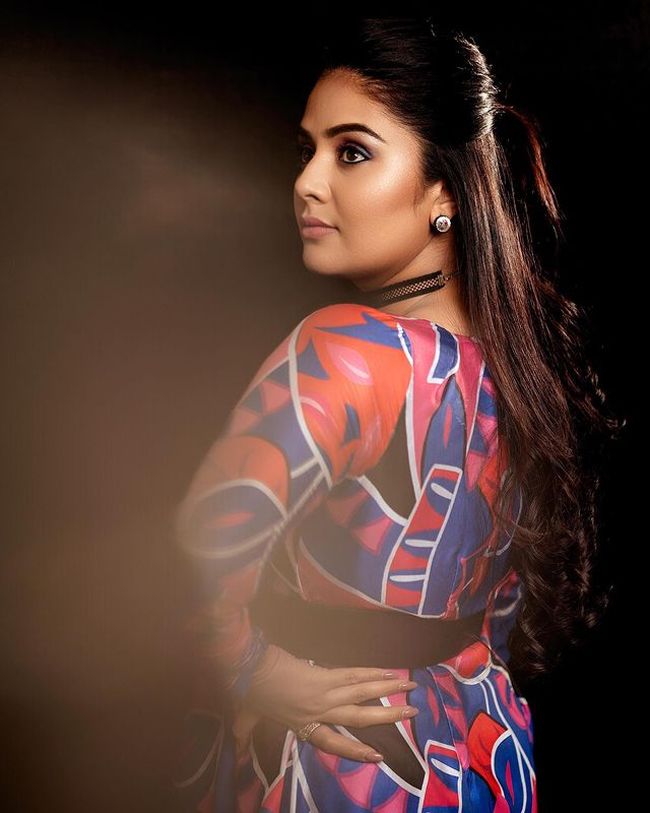 Vibrant Looks Of Sreemukhi In Colorful Outfit